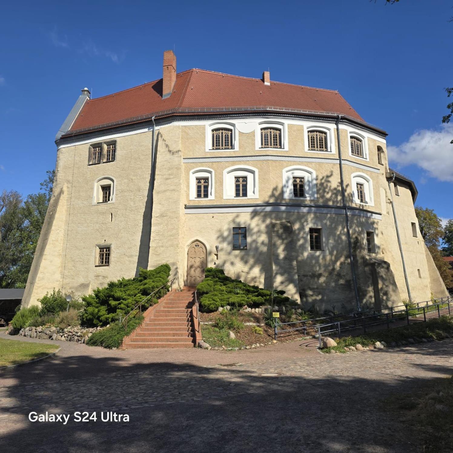 City Apart - Fewo Klimaanlage Whirpool Panoramafenster 5 Personen Kulturdenkmal Dessau-Rosslau ภายนอก รูปภาพ